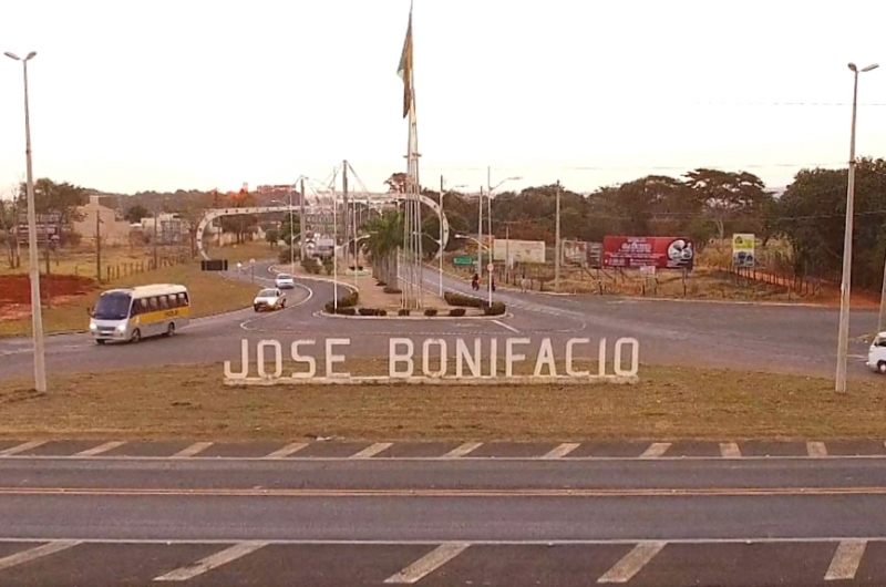 Desentupidora no José Bonifácio
